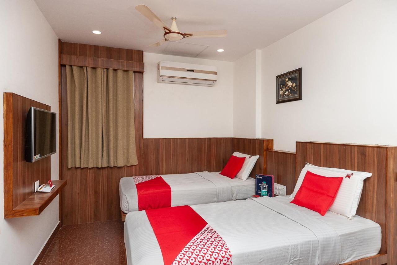 Oyo 29859 Rds Guest House Ambur Exterior foto